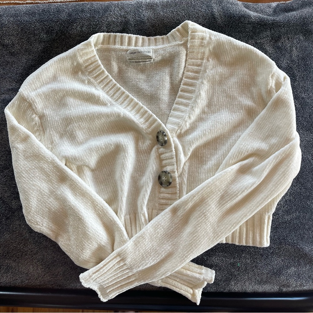 urban outfitters white cropped cardigan